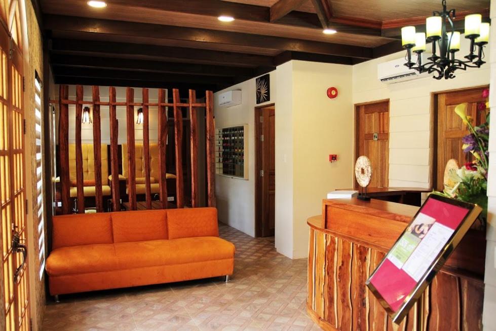 Posezení v ubytování Batangas Country Club