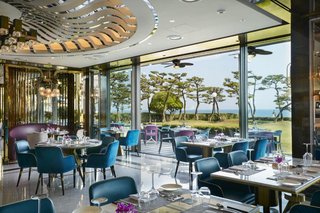 Restaurace v ubytování Paradise Hotel Busan