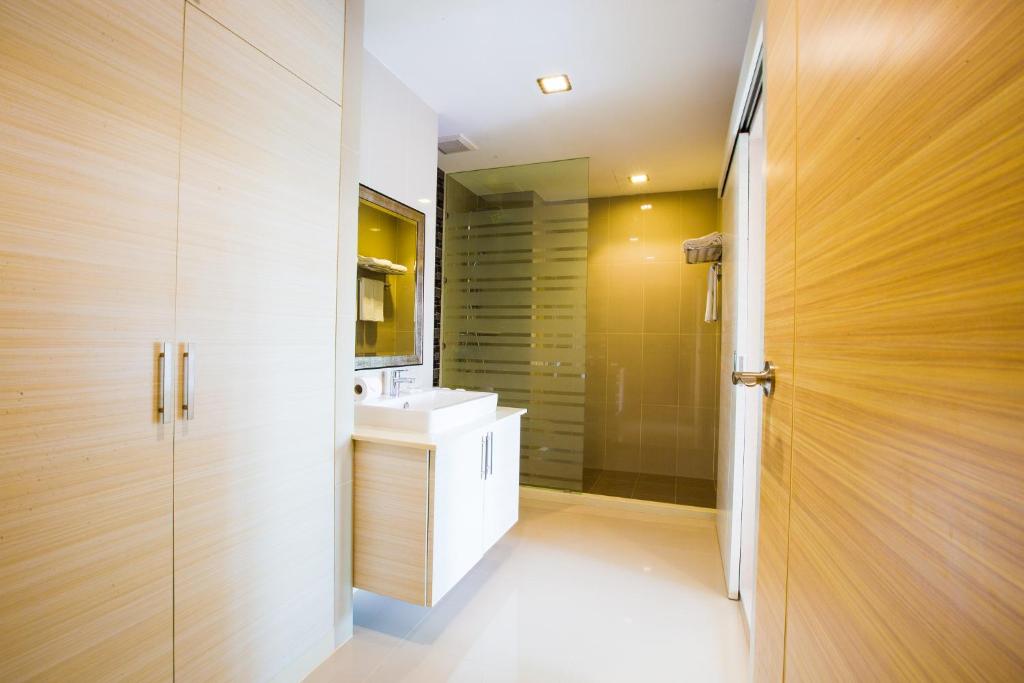 Koupelna v ubytování Romantic Khon Kaen Hotel