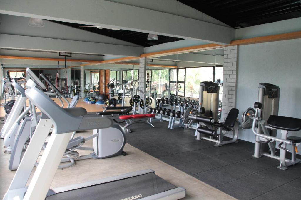 Fitness centrum a/nebo fitness zařízení v ubytování Batangas Country Club