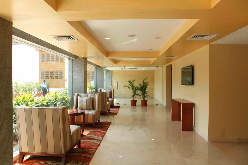 Posezení v ubytování Lemon Tree Hotel Shimona Chennai
