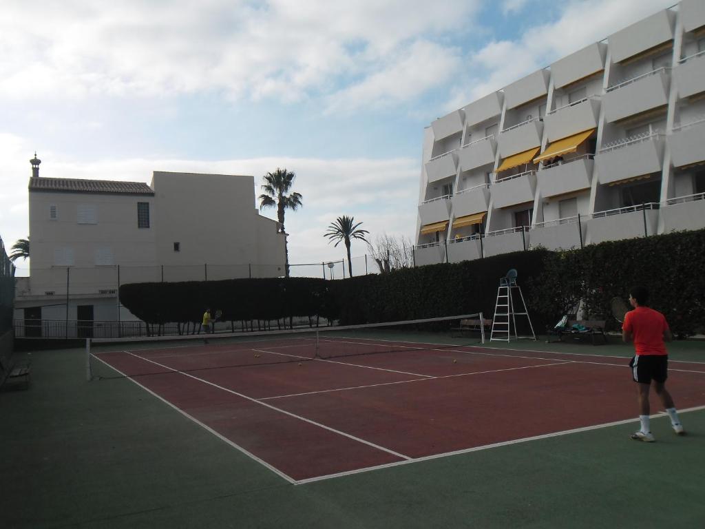 Tenis alebo squash v ubytovaní Estudio Caleta de Velez alebo jeho okolí