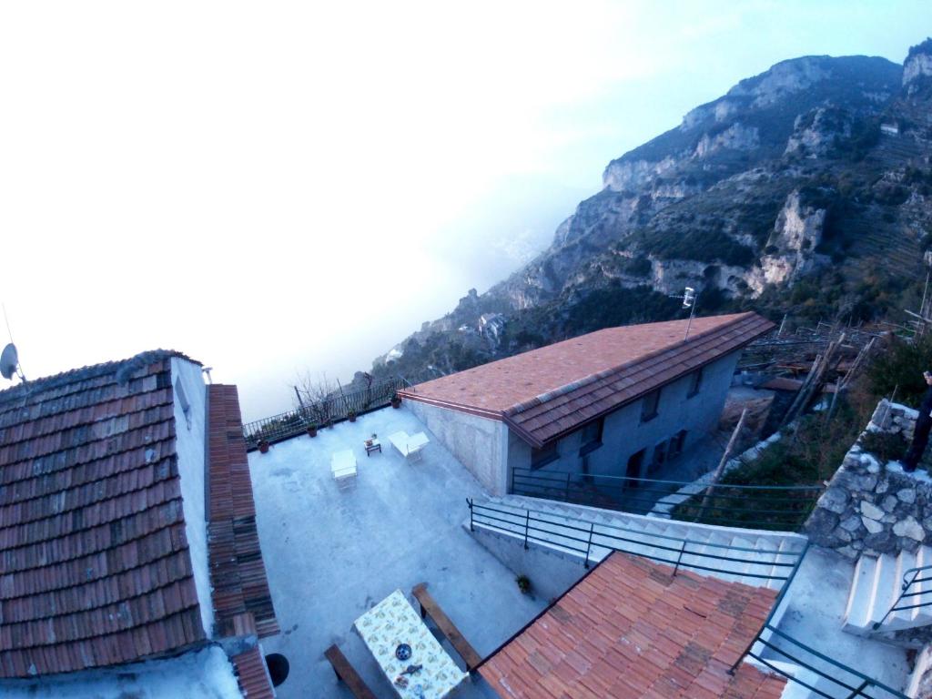A general mountain view or a mountain view taken from the holiday home