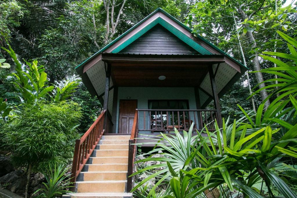 The Vatika Resort and Spa - Bungalow With Pool View