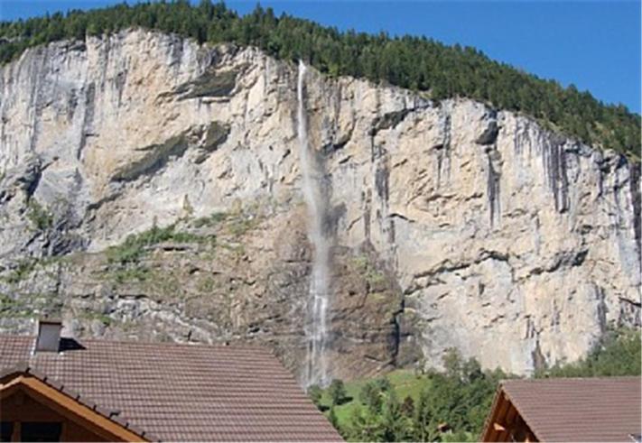 Nespecifikovaný výhled na hory nebo výhled na hory při pohledu z apartmánu