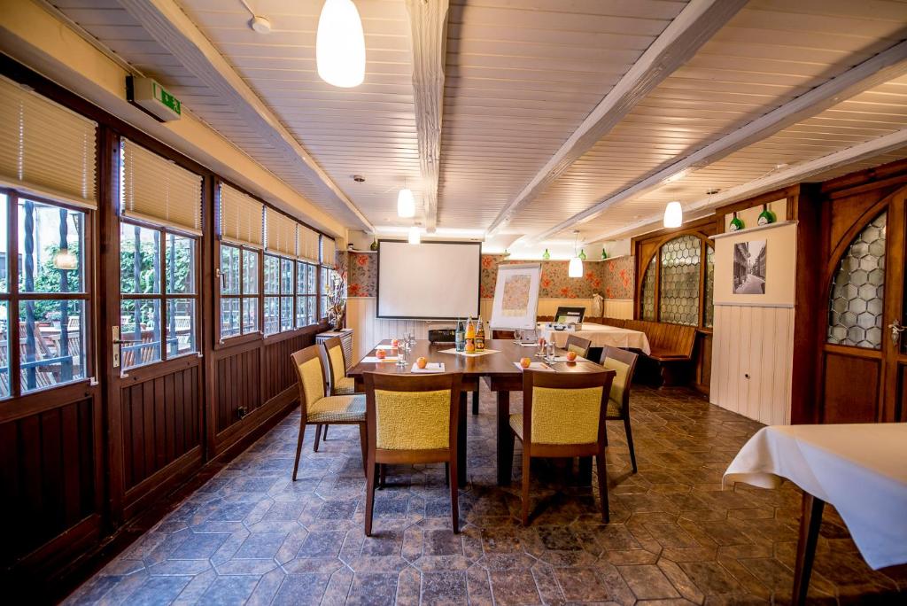 Posezení v ubytování Löwen Hotel & Restaurant