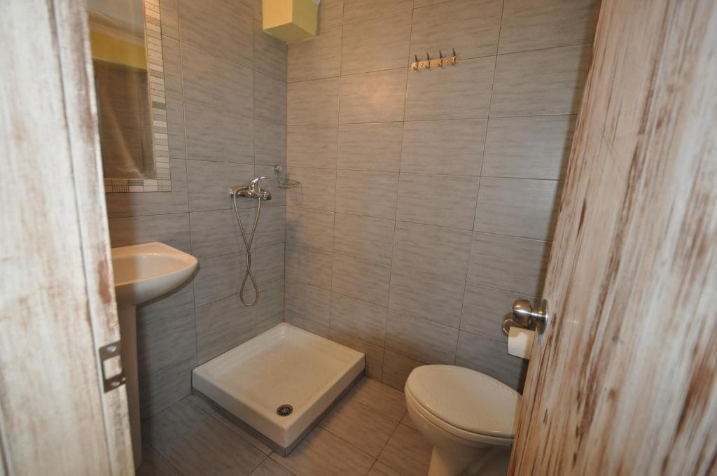 A bathroom at Studios Vaso