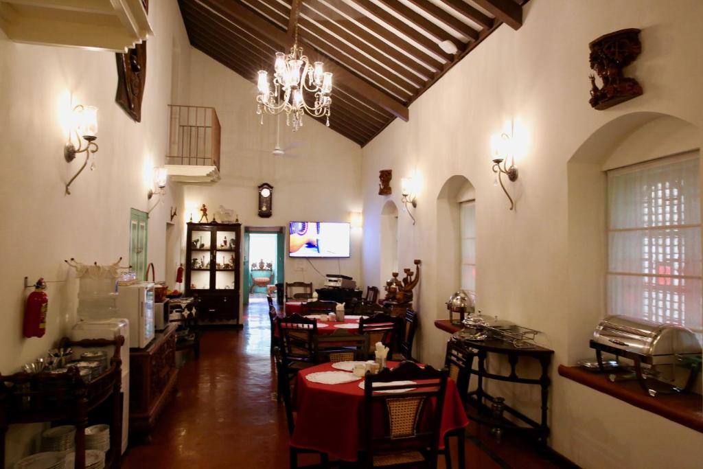 Restaurace v ubytování Lar Amorosa Boutique Hotel - Goa