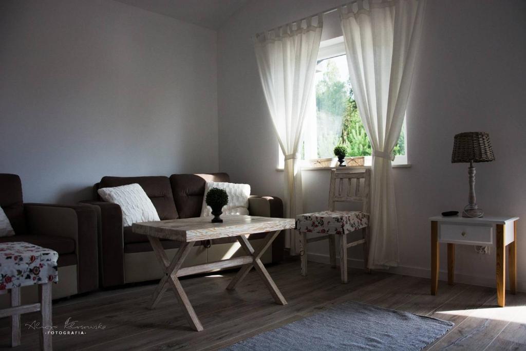 Dworek Wymysłowo - 12