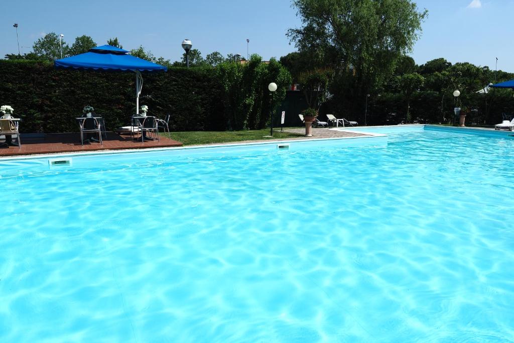 Bazén v ubytování Hotel Spresiano nebo v jeho okolí