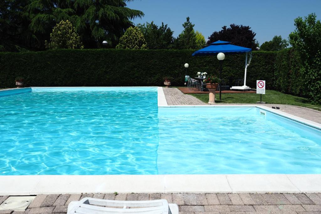 Bazén v ubytování Hotel Spresiano nebo v jeho okolí