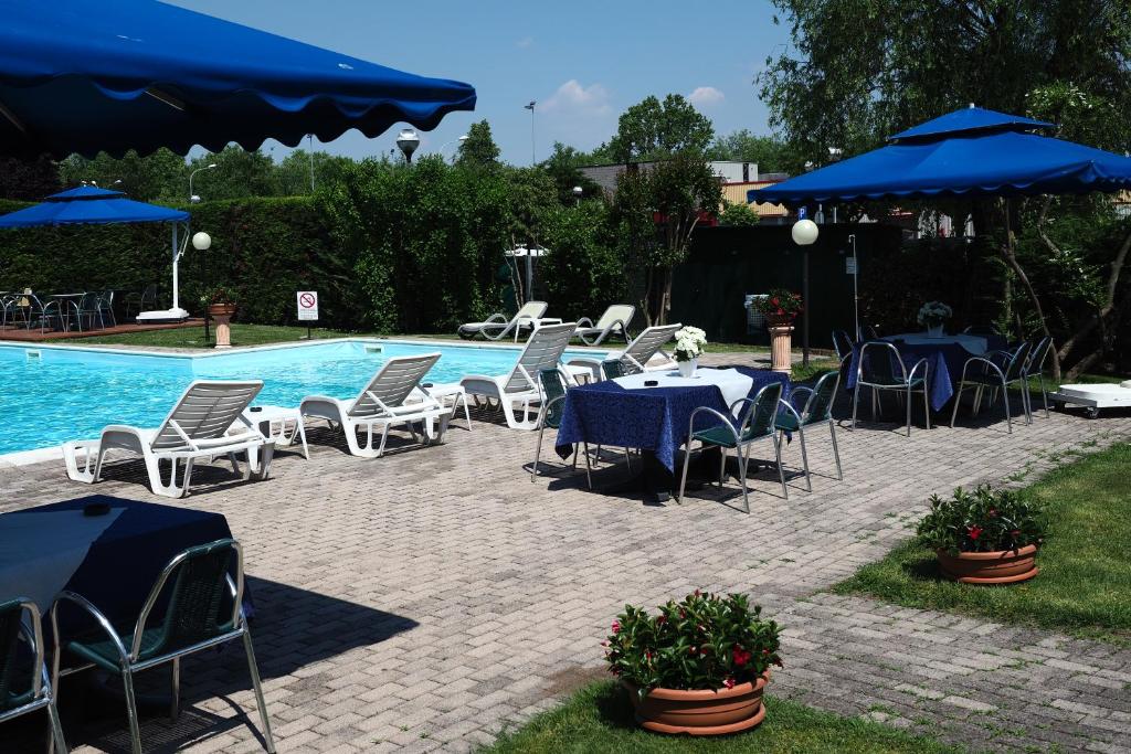 Bazén v ubytování Hotel Spresiano nebo v jeho okolí