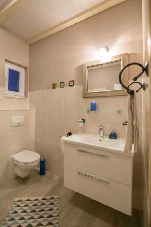 Koupelna v ubytování Apartments Mardešić