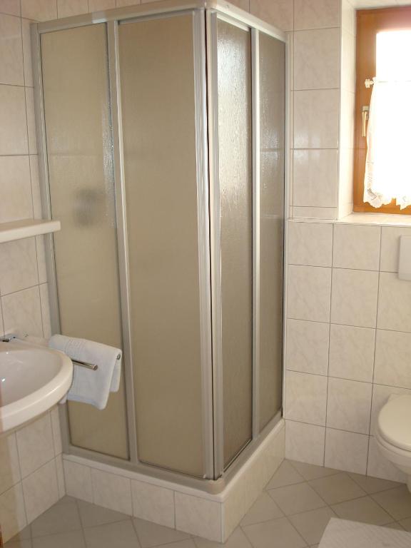 Koupelna v ubytování Haus Rohr