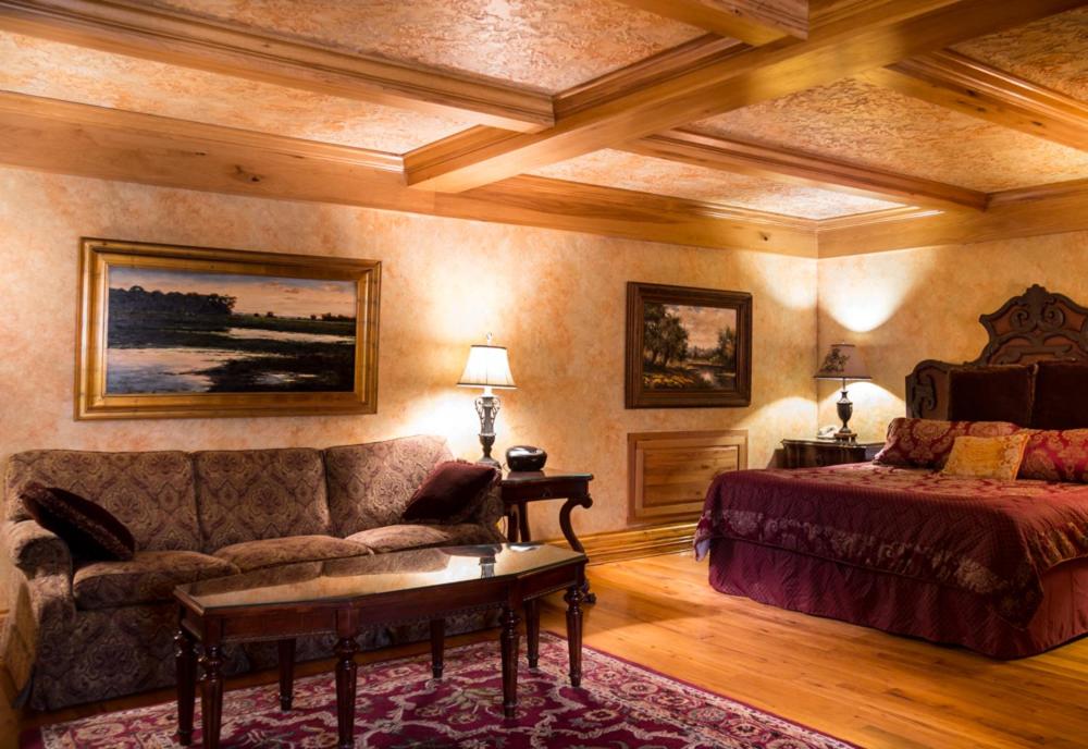Landoll's Mohican Castle - 