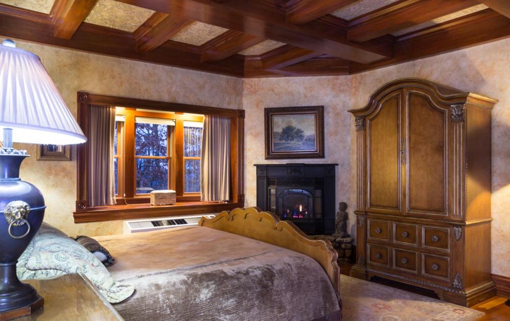 Landoll's Mohican Castle - 