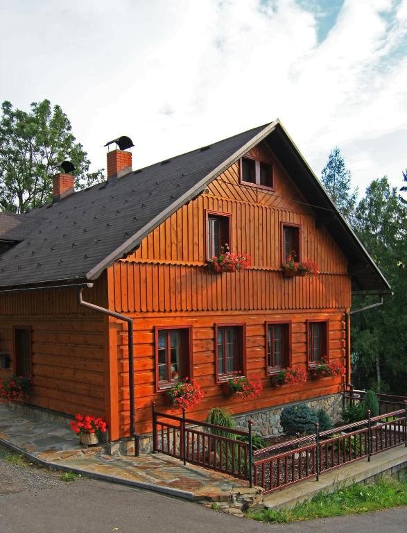 Budova, kde se prázdninový dům nachází