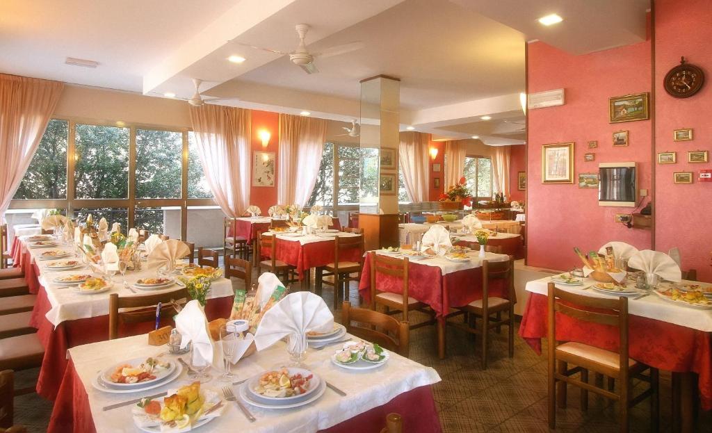 Restaurace v ubytování Hotel Marselli