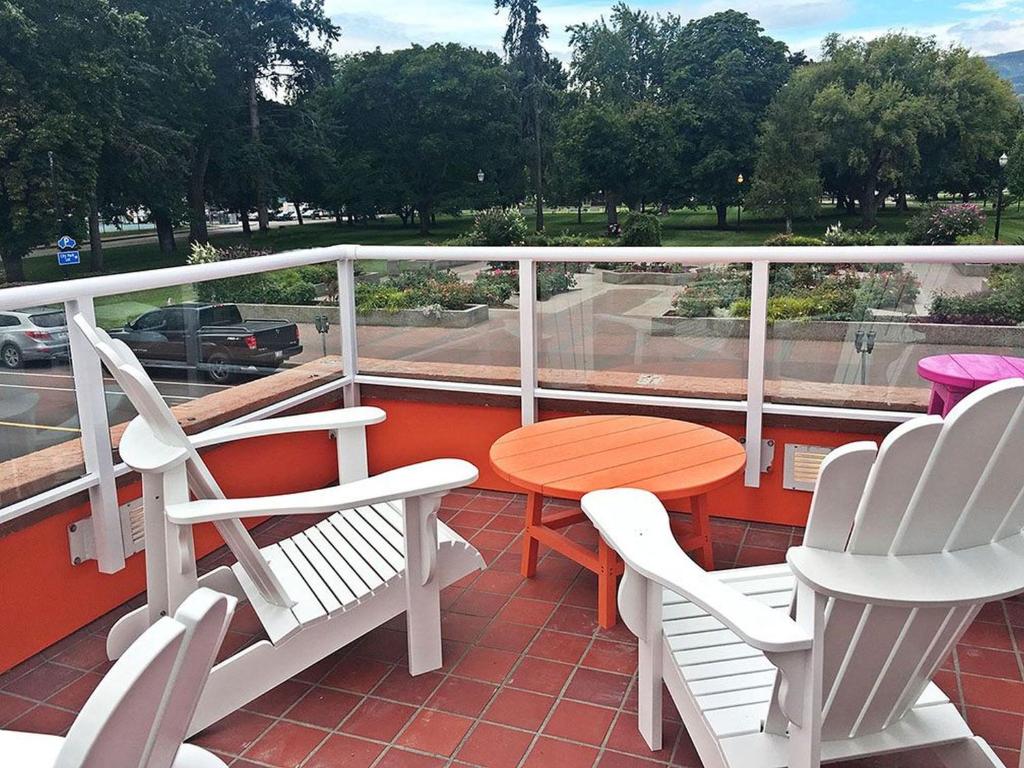 Balkón nebo terasa v ubytování Hotel Zed Kelowna