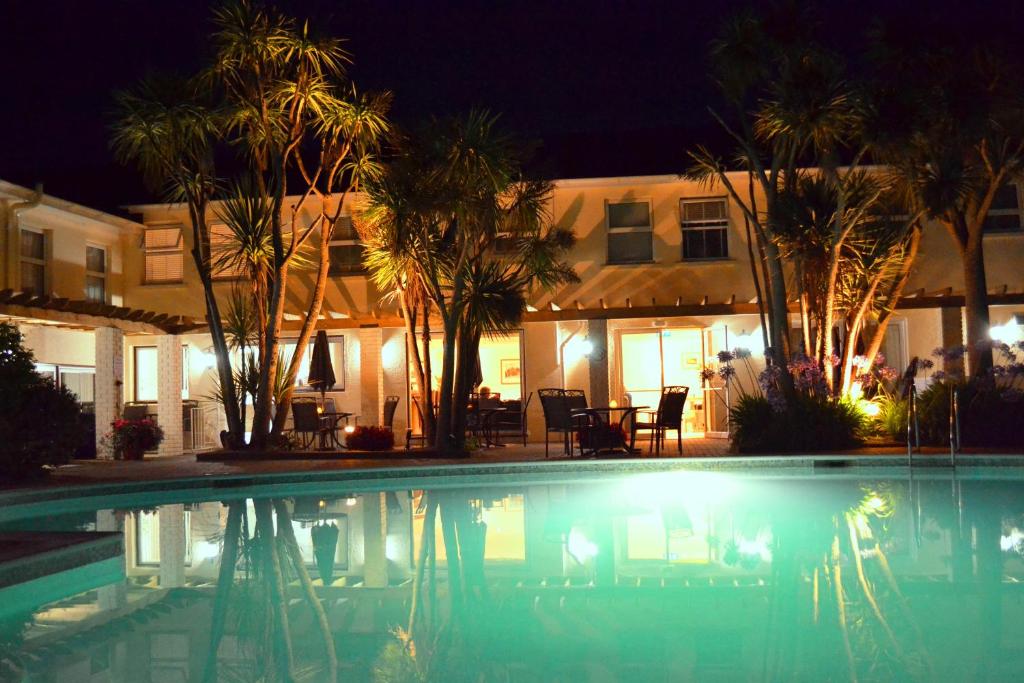 Bazén v ubytování Hotel La Place nebo v jeho okolí