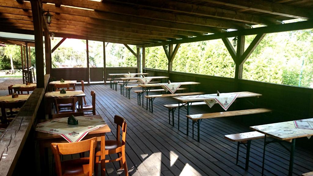 Restaurace v ubytování Kemp Prachovská osma