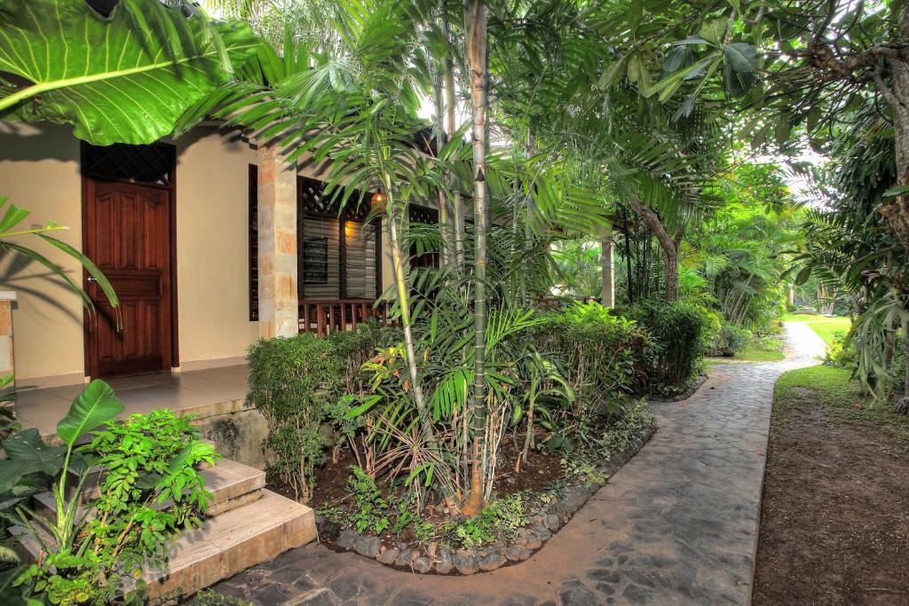 Raja Gardens Hotel - 6