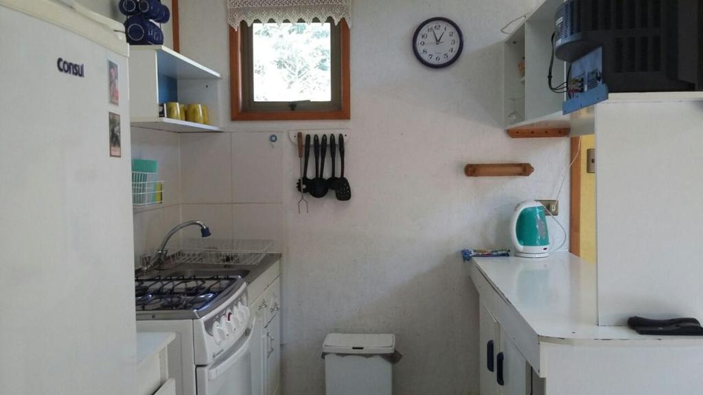 Kuchyň nebo kuchyňský kout v ubytování Cabaña Los Laureles