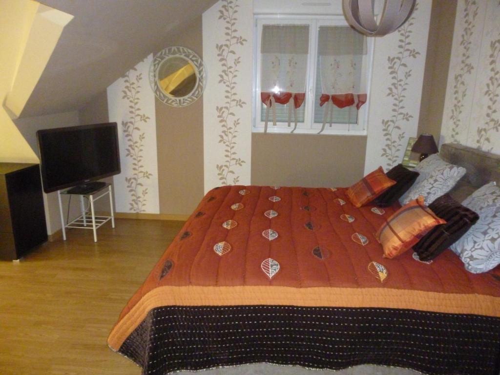 Maison de Charme de La Biette - Double Room With Shared Bathroom