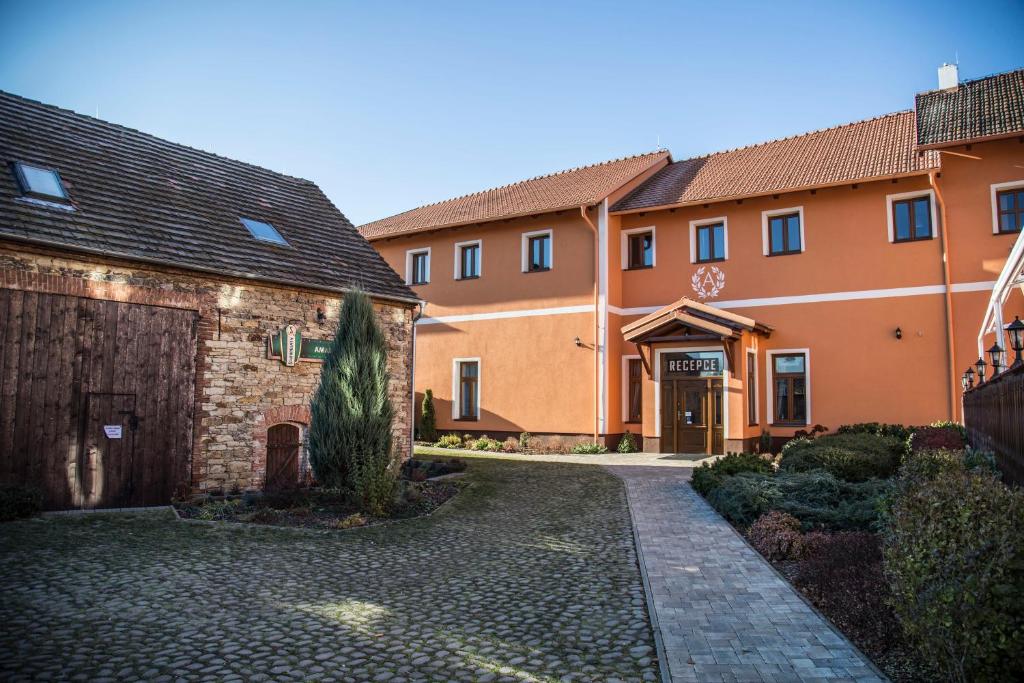 Budova, kde se hotel nachází