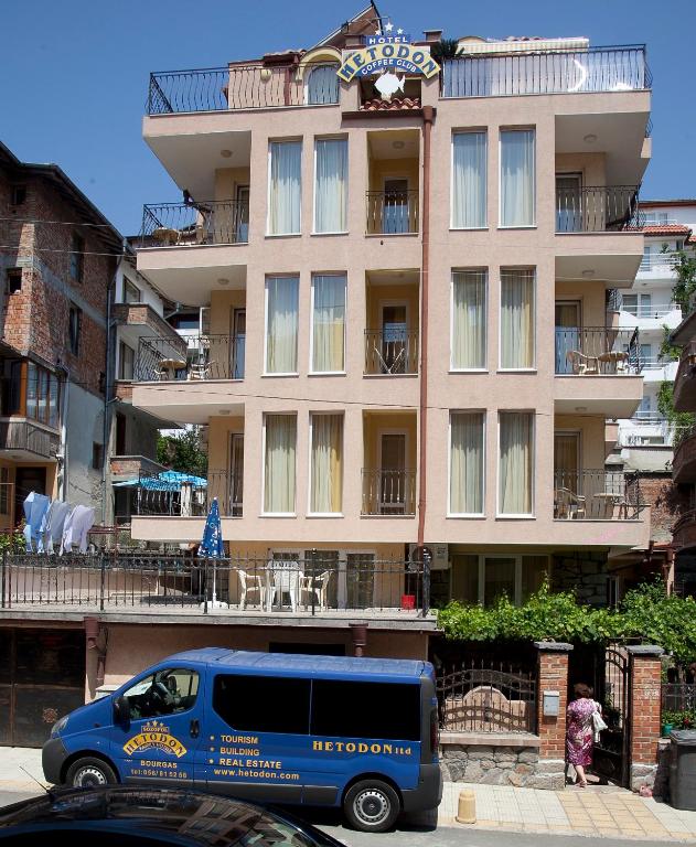 Budova, kde se hotel nachází