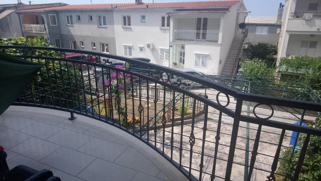 Balkón nebo terasa v ubytování Apartmani Five