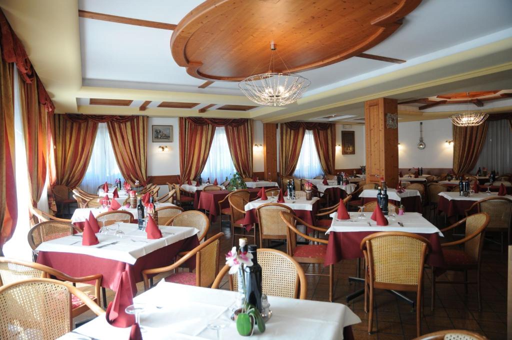 Restaurace v ubytování Hotel Eternità