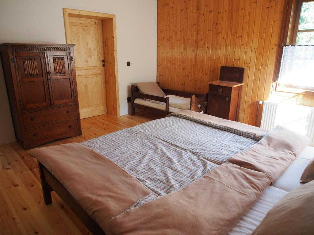 Postel nebo postele na pokoji v ubytování Chalupa za Křížkem
