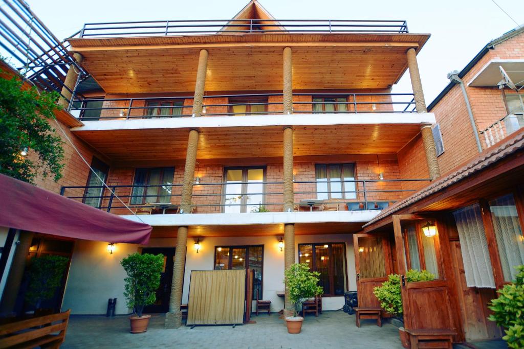 Budova, kde se hotel nachází