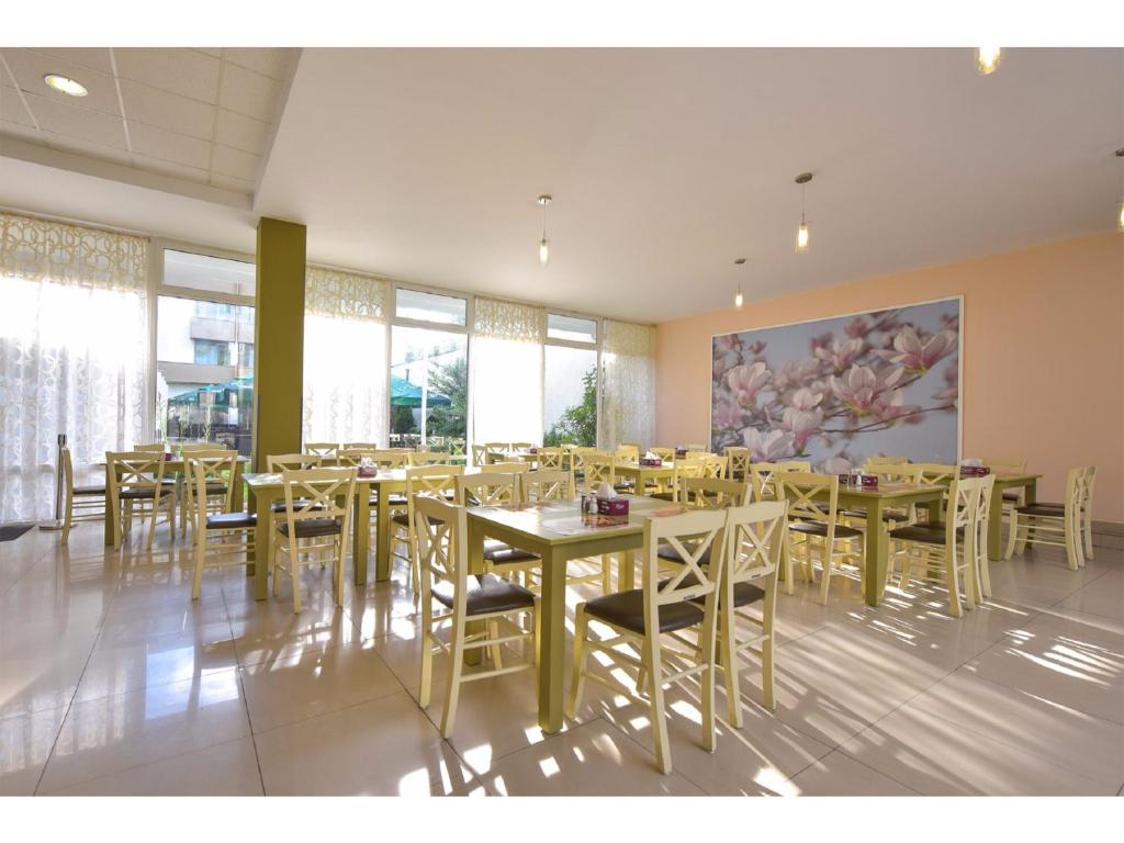 Restaurace v ubytování Complex Mediteranean Mamaia