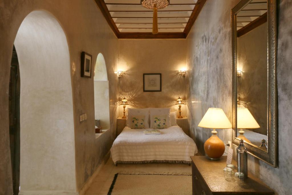 Postel nebo postele na pokoji v ubytování Riad Merstane Marrakech