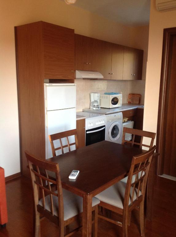 Molivos Sunset Apartments - 5