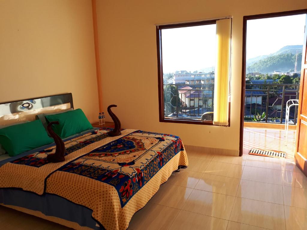 Bajawa-Roo Hotel - Deluxe Room