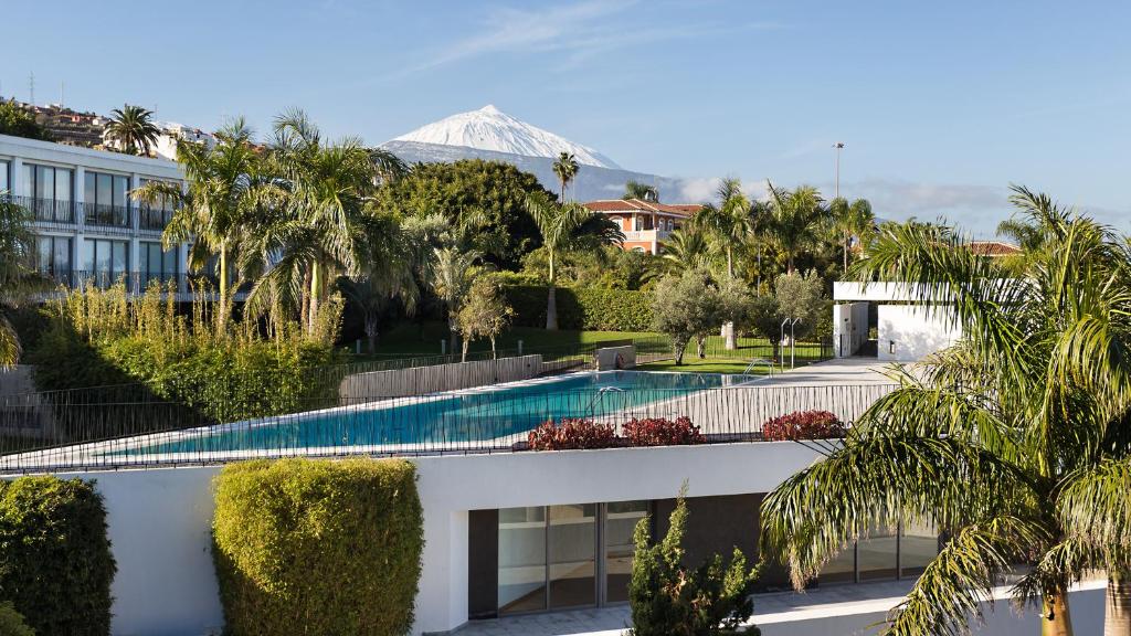 Bazén v ubytovaní Apartment with Mount Teide and sea views alebo v jeho blízkosti