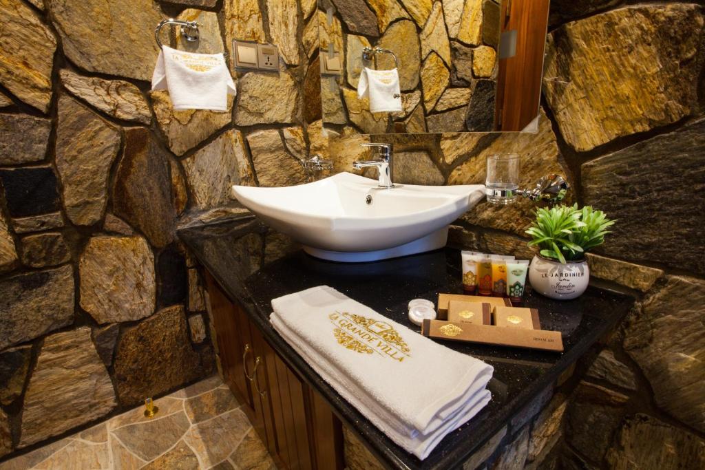 La Grande Villa - 11