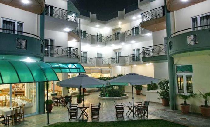 Budova, kde se aparthotel nachází