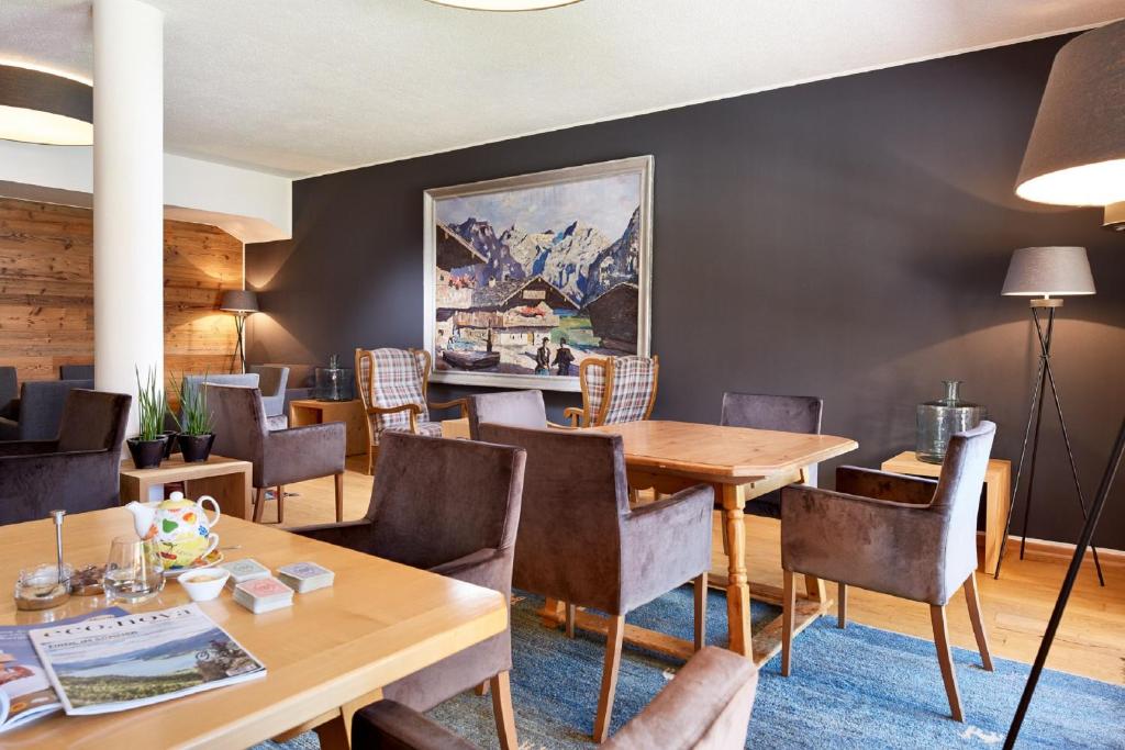 Posezení v ubytování der grüne Baum Mountain Boutique Hotel