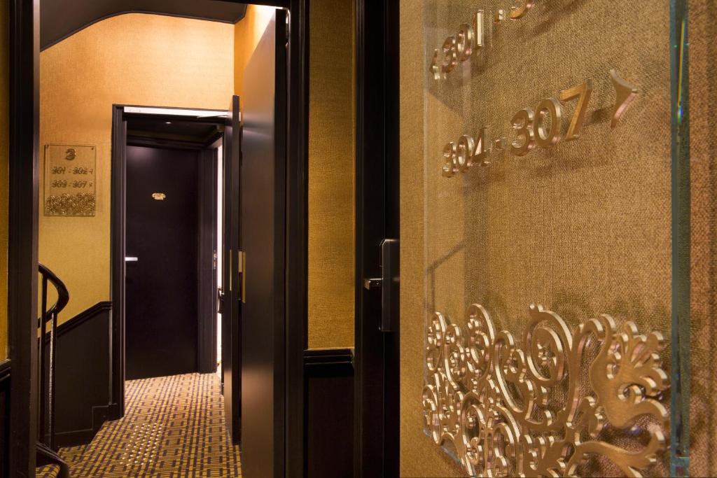 Académie Hôtel Saint Germain - Resim 32