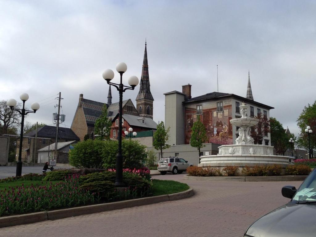 Fotografie z fotogalerie ubytování Sir Isaac Brock B&B Luxury Suites v destinaci Brockville