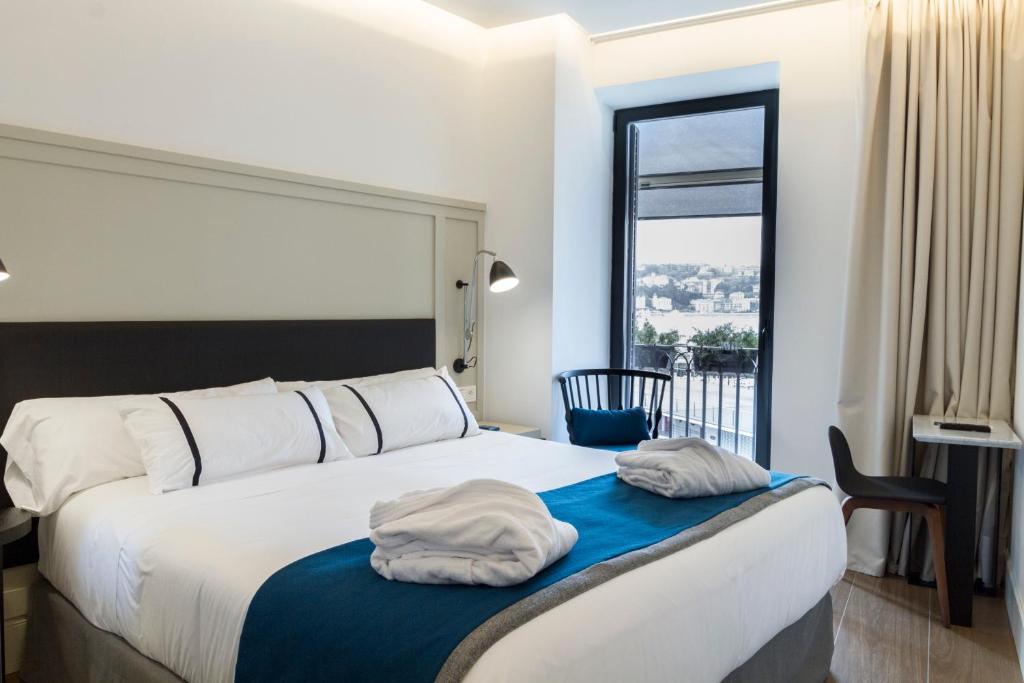 
Double Room with Sea View
