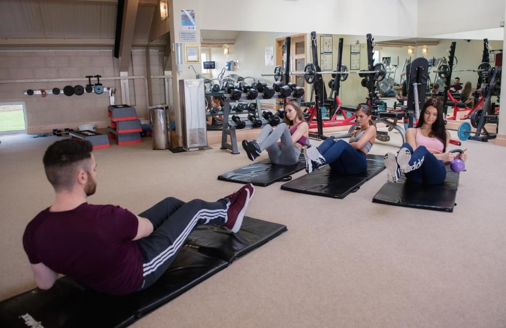 Fitness centrum a/nebo fitness zařízení v ubytování Castlerosse Park Resort Holiday Homes