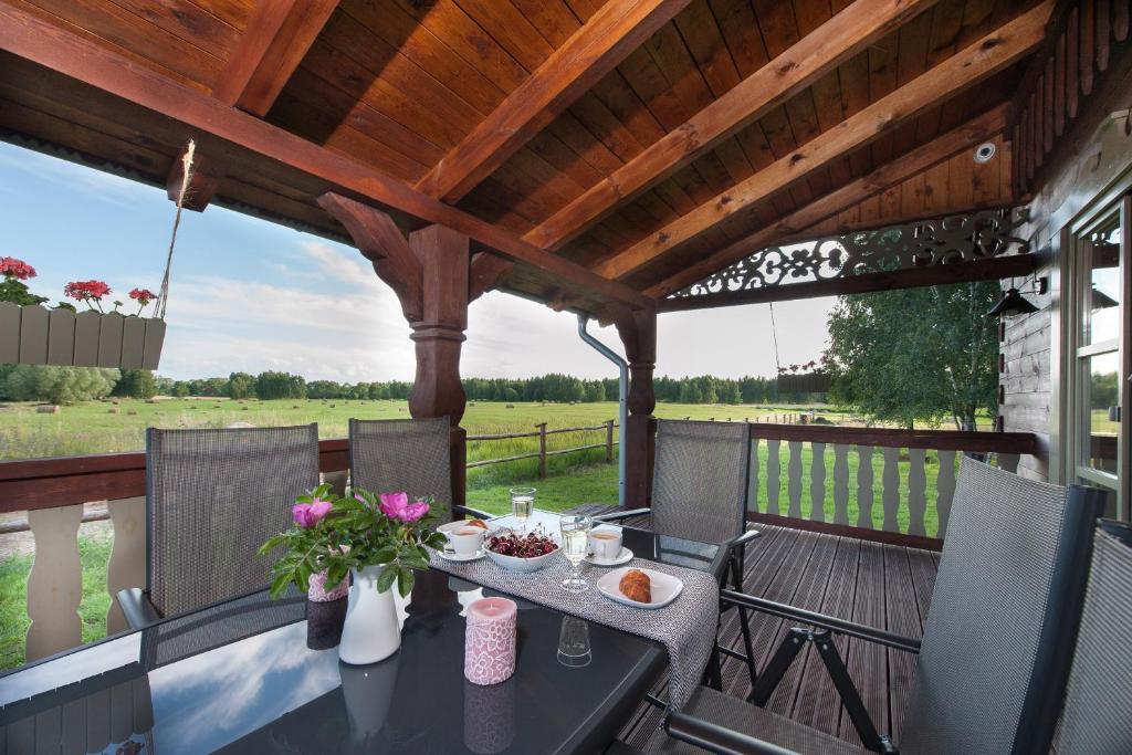 Balkón alebo terasa v ubytovaní MAZURY chillout