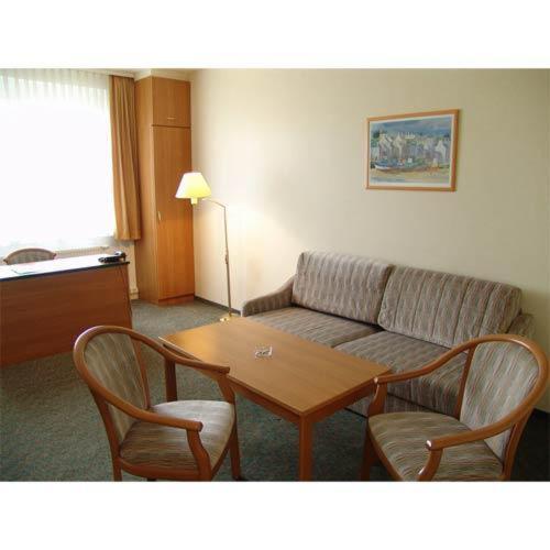 Posezení v ubytování Hotel Kubrat an der Spree