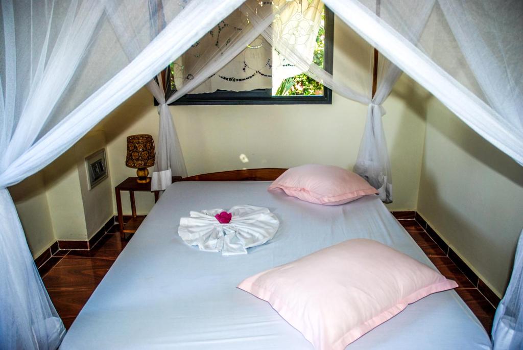 Gallery image of Coucher de Soleil in Ambatoloaka