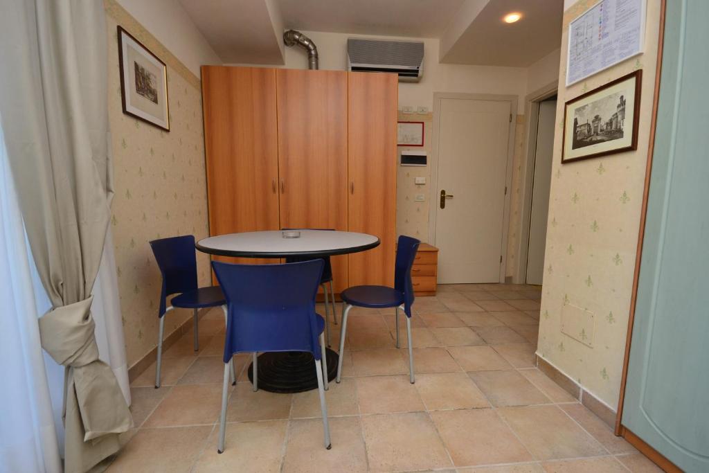 Fotografie z fotogalerie ubytování Hotel San Francisco Spiaggia v Rimini